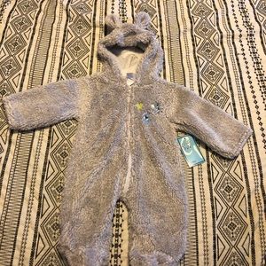 Baby Super Soft Outfit with Hood and Zipper. 6/9M